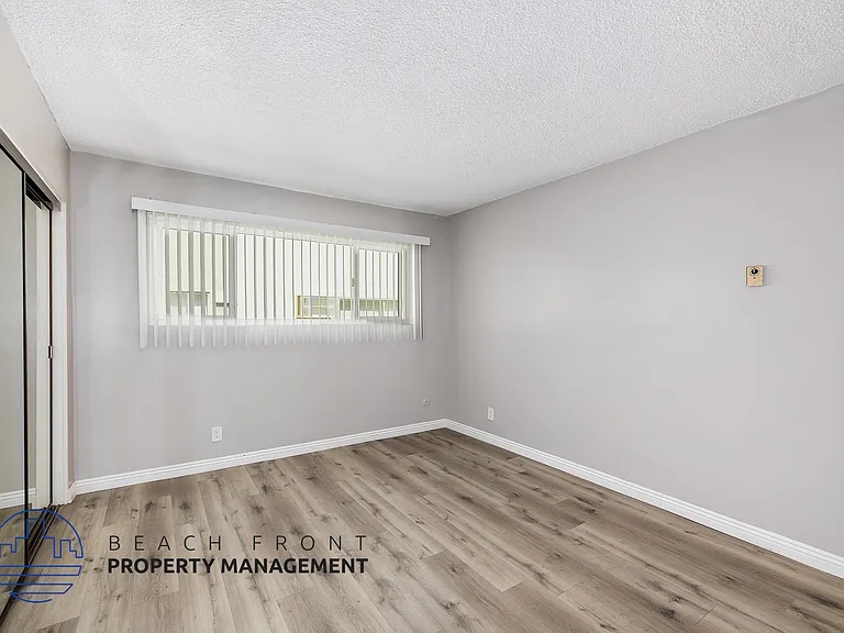 464 S. Berendo St. — Photo 9
