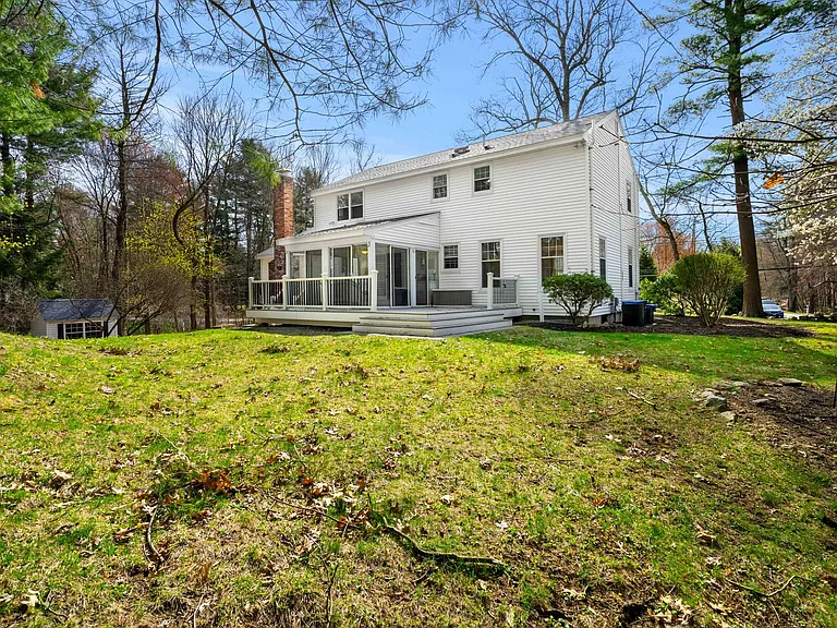 85 Bailey Rd — Photo 3