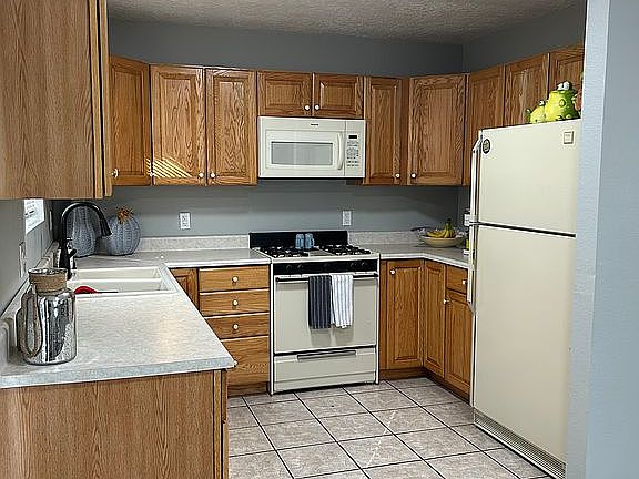 2nd image of 4349 Paseo De La Acequia