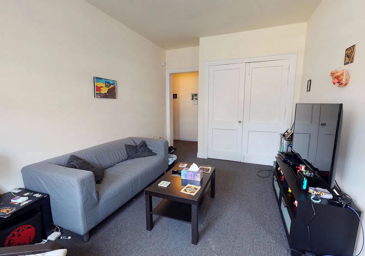 Royal Chester Apartments — Photo 2