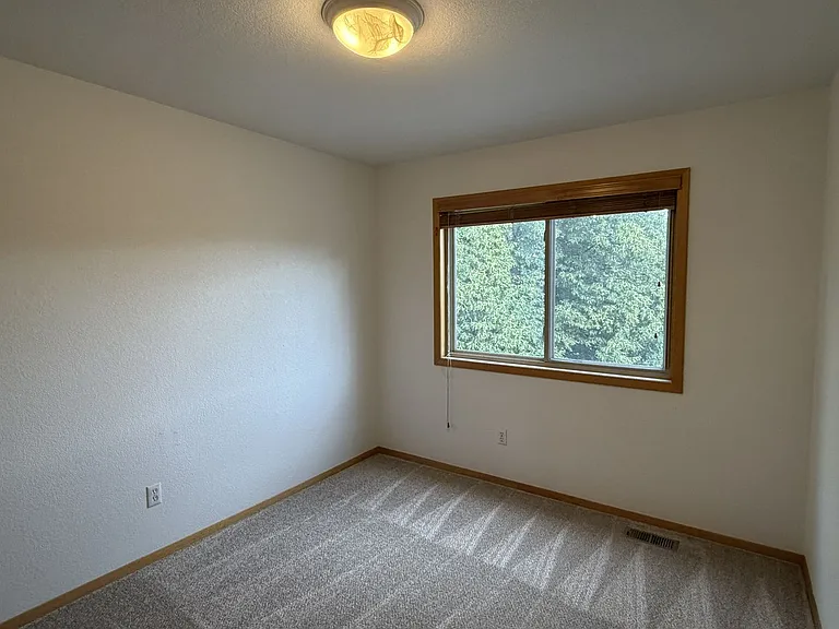 1551 Ambrosia Ct — Photo 13