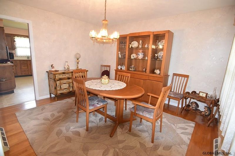 5th image of 37 W PARKWOOD Street