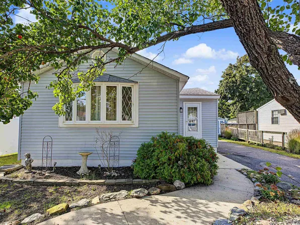 120 W Greenwood Ave, Villas, NJ 08251