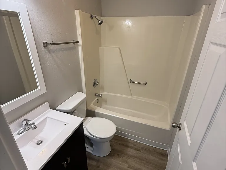 725 S 11th St #3 — Photo 10