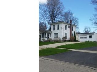 41 Elm St, Geneva, OH 44041