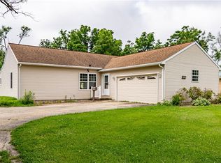 2008 Arthur Ave, Charleston, IL 61920