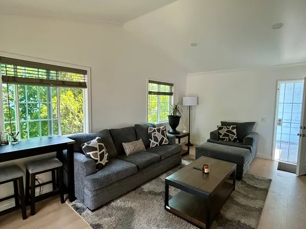 7025 Glade Ave, Canoga Park, CA 91303
