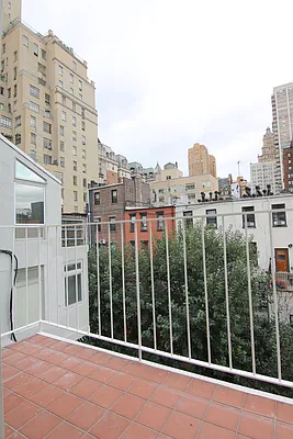 Rented by JK Dansar Corp | media 4