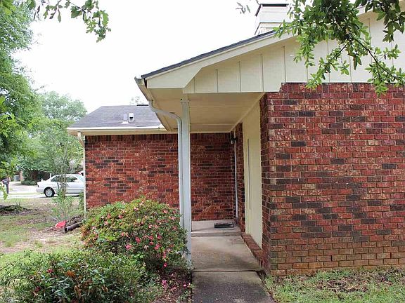 2nd image of 4258 Elmcrest Dr