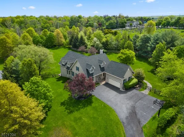 215 Van Zandt Rd, Montgomery Twp., NJ 08558