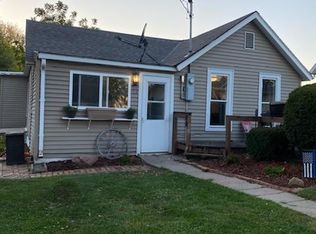 414 Kennedy St, Walnut, IA 51577