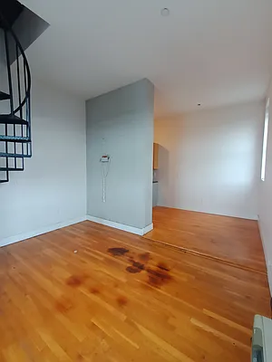 Rented by City Vista Inc | media 21