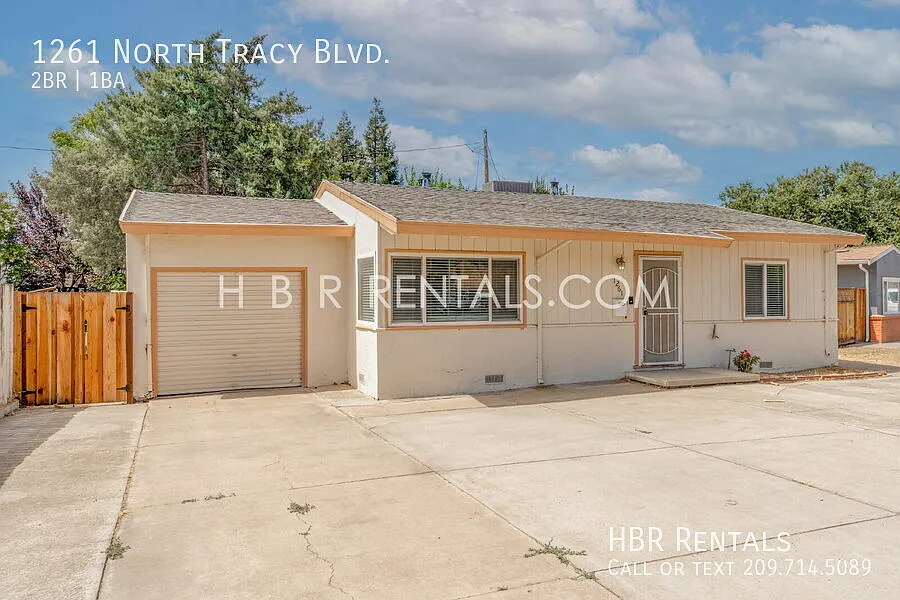 1261 N Tracy Blvd