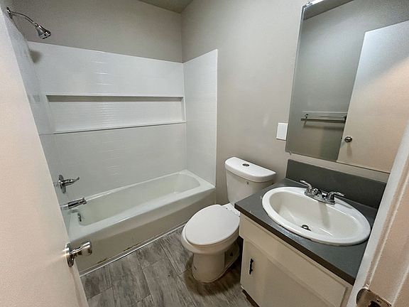 3rd image of 210 Grace St #216