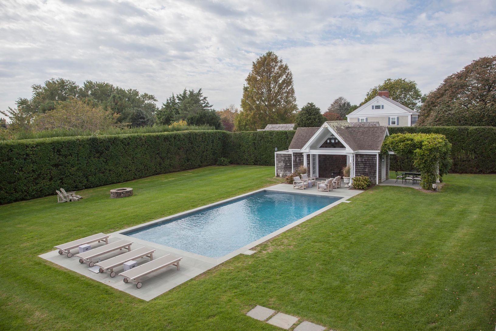  Pool and Pool house 