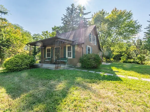 103 Valley Rd, Salem, OH 44460