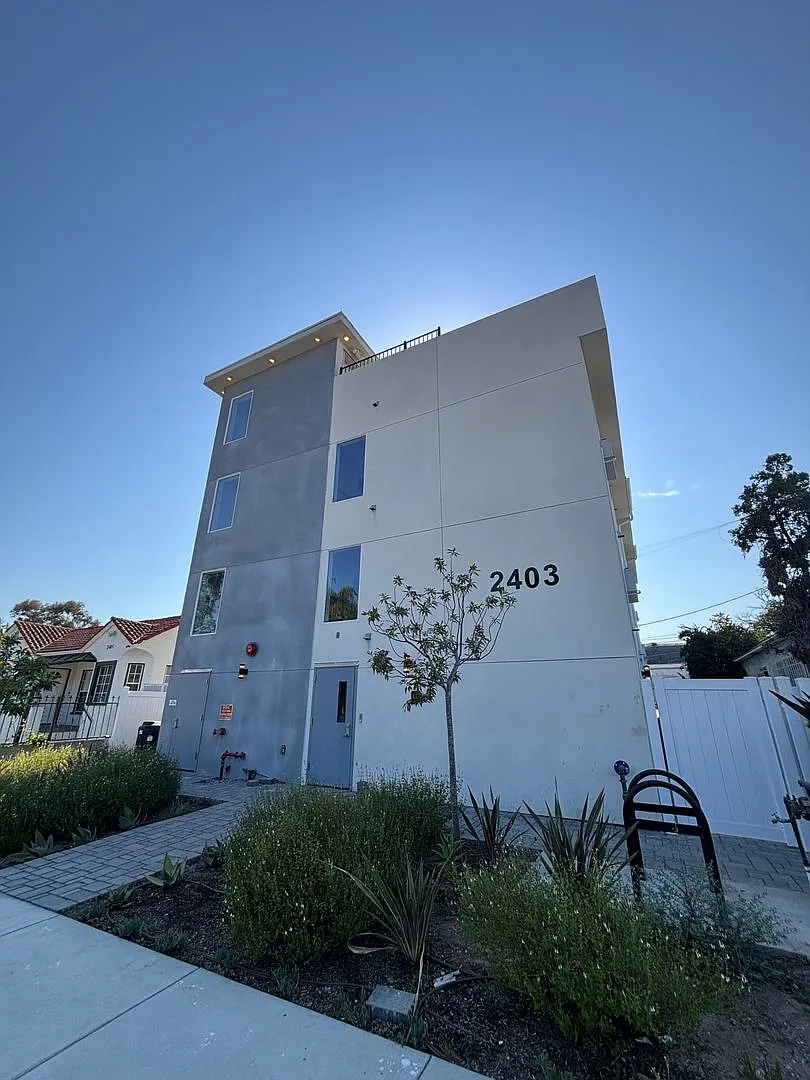2403 Clyde Ave — Photo 1