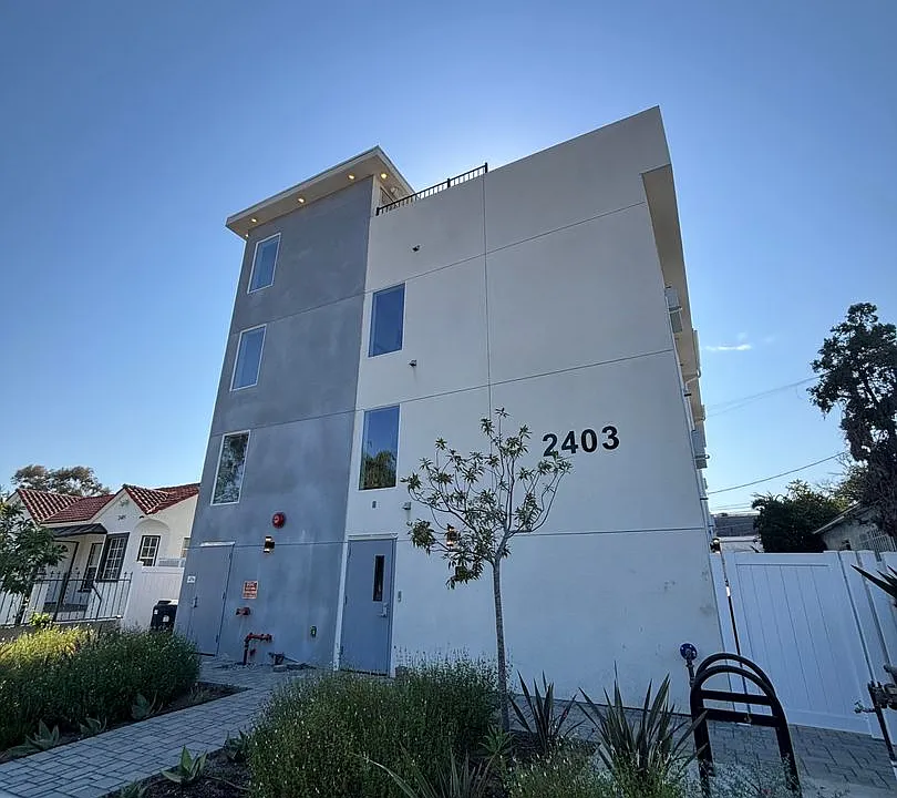 2403 Clyde Ave
