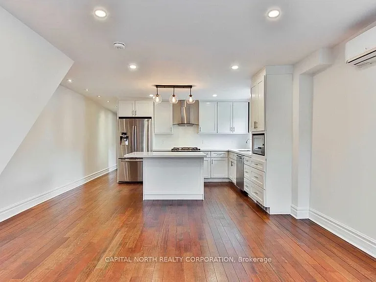 43 Glen Manor Dr #LOWER — Photo 10