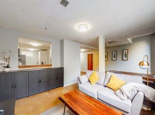 1427 Commonwealth Ave APT 103, Brighton, MA 02135