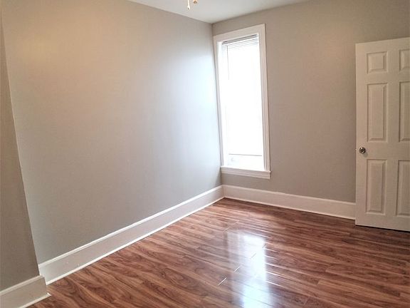 5th image of 5917 Chancellor St Floor 2