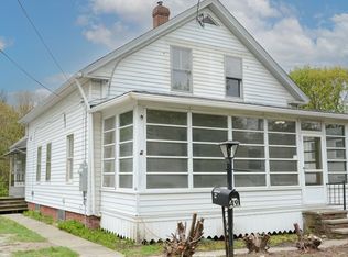 49 W Main St, Dudley, MA 01571