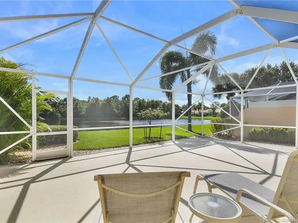8438 SE Retreat Dr, Hobe Sound, FL 33455
