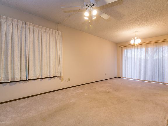4th image of 3000 Fleetwood Dr APT C12