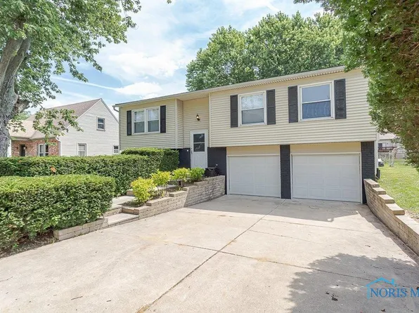 1965 Beachcraft Dr, Northwood, OH 43619