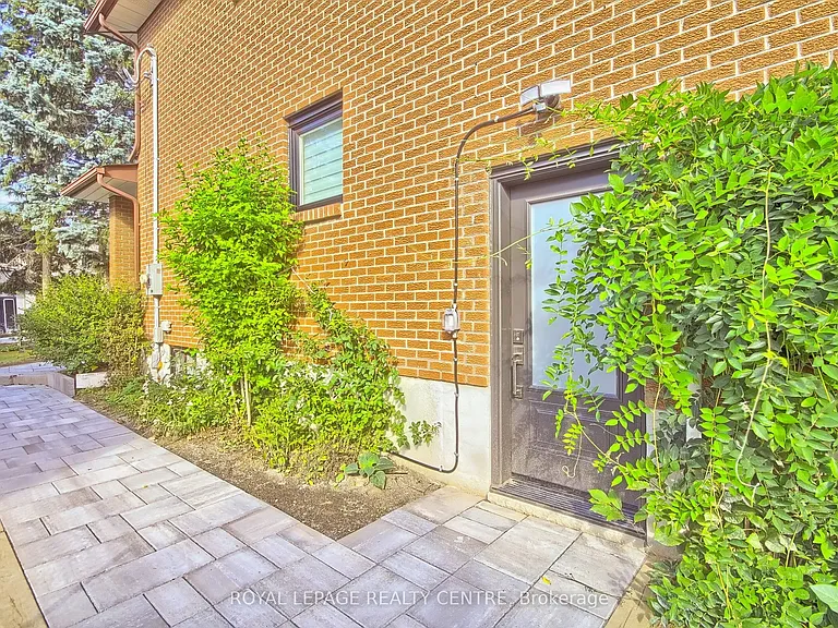 1087 Orchard Rd #LOWER — Photo 3