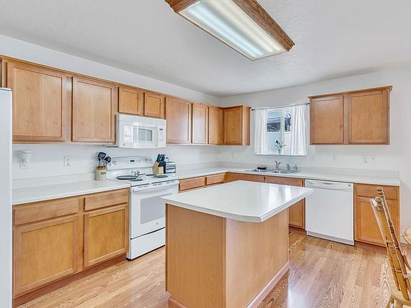 2nd image of 4061 S Bahama Way