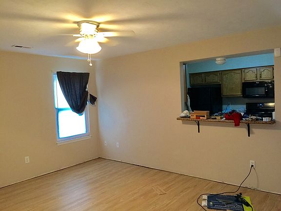 Family room pass through to 