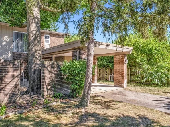 9459 Central Park Blvd, Olmsted Falls, OH 44138