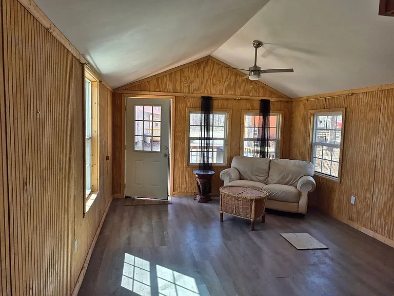 500 Southwind Dr — Photo 4