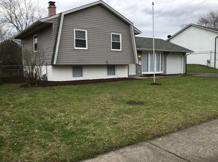 903 Notre Dame Dr, Matteson, IL 60443