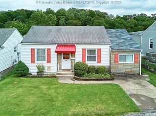 908 Overlook Way, South Charleston, WV 25309