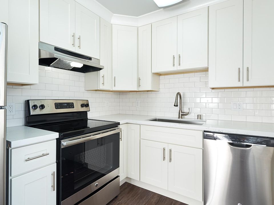 1st image of 875 30th Ave APT 9