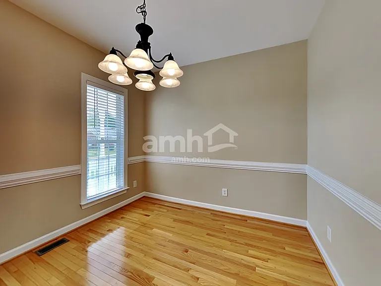 56 Locket Dr — Photo 5