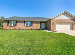 76 Liederkranz Ln, Millstadt, IL 62260