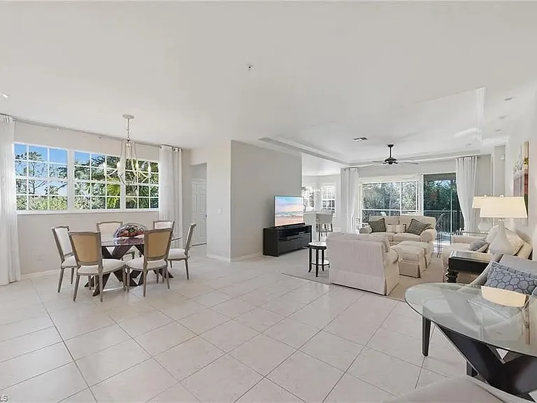 4695 Winged Foot Ct #201 — Photo 2