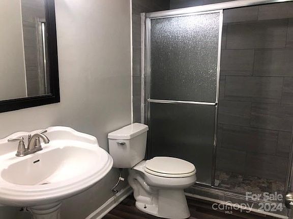 5th image of 4808 Highlake Dr