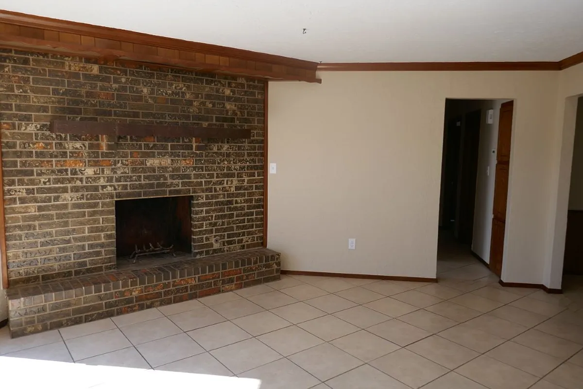 Building Photo - 607 SE 41st St #B