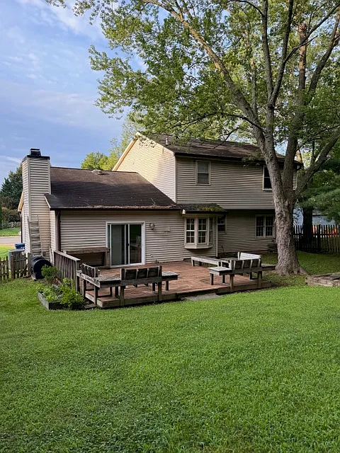 3 bed, 2.5 bath, 1710 sqft, $3,300 — Photo 3
