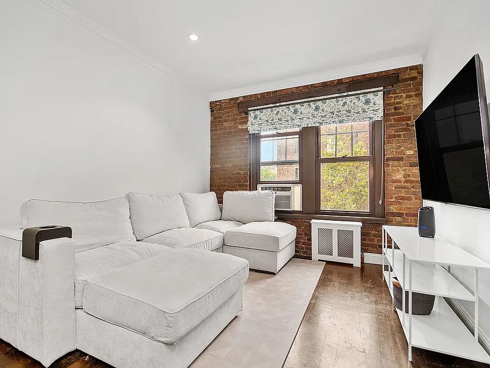 1st image of 442 Hudson St #4C