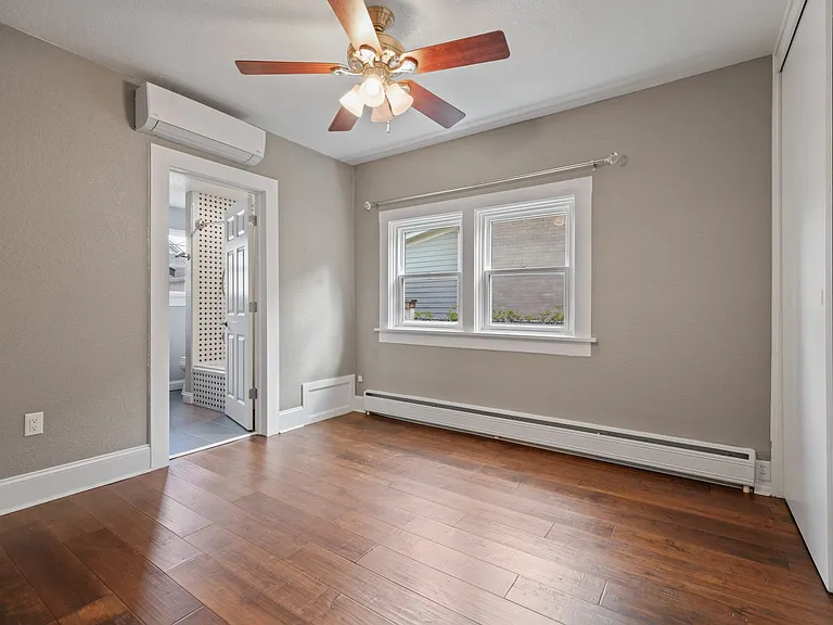 2370 Elm St — Photo 24