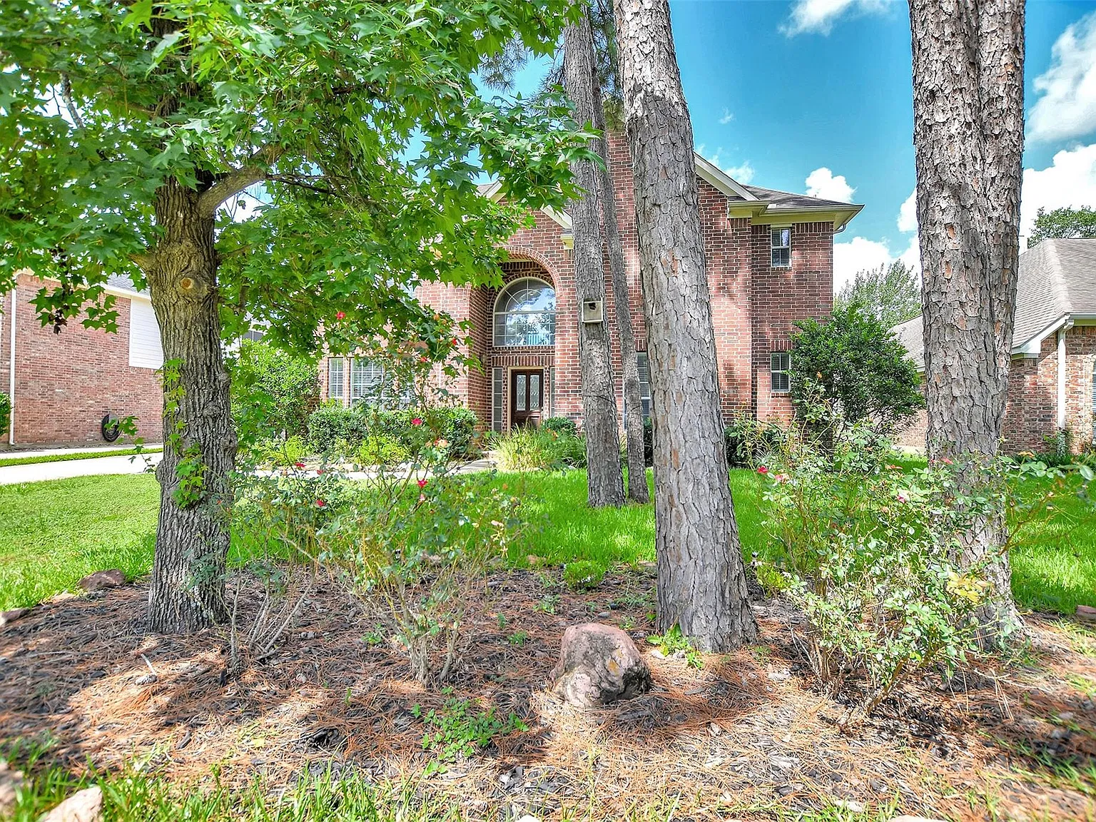 4 bed, 3.5 bath, 2871 sqft, $2,850 — Photo 3