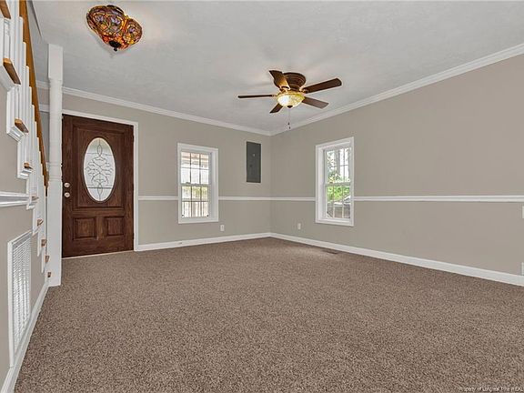 4th image of 501 E Edinborough Ave