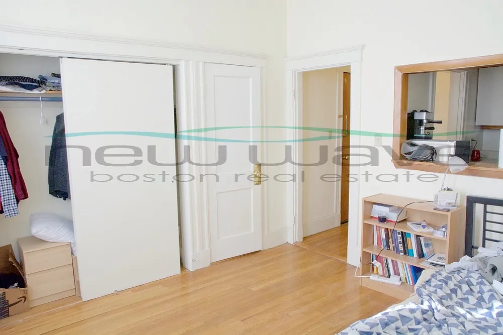 Building Photo - 51 Queensberry St #1