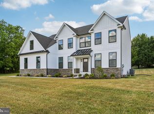 209 Old State Rd, Royersford, PA 19468