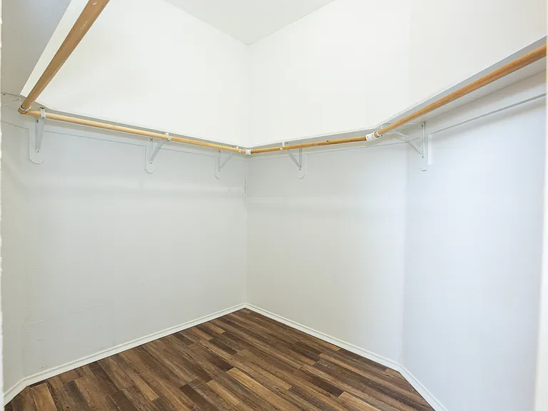 6718 Scarlet Dr — Photo 23